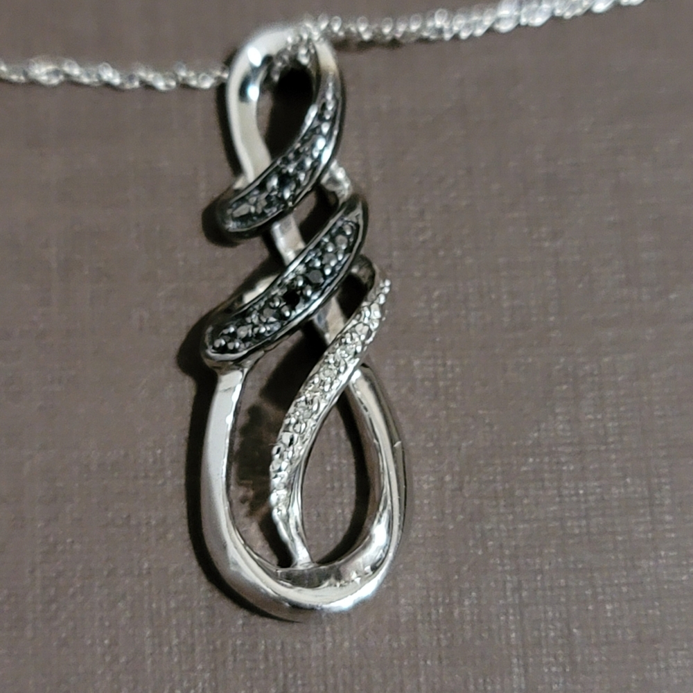 925 Silver Necklace with pendant